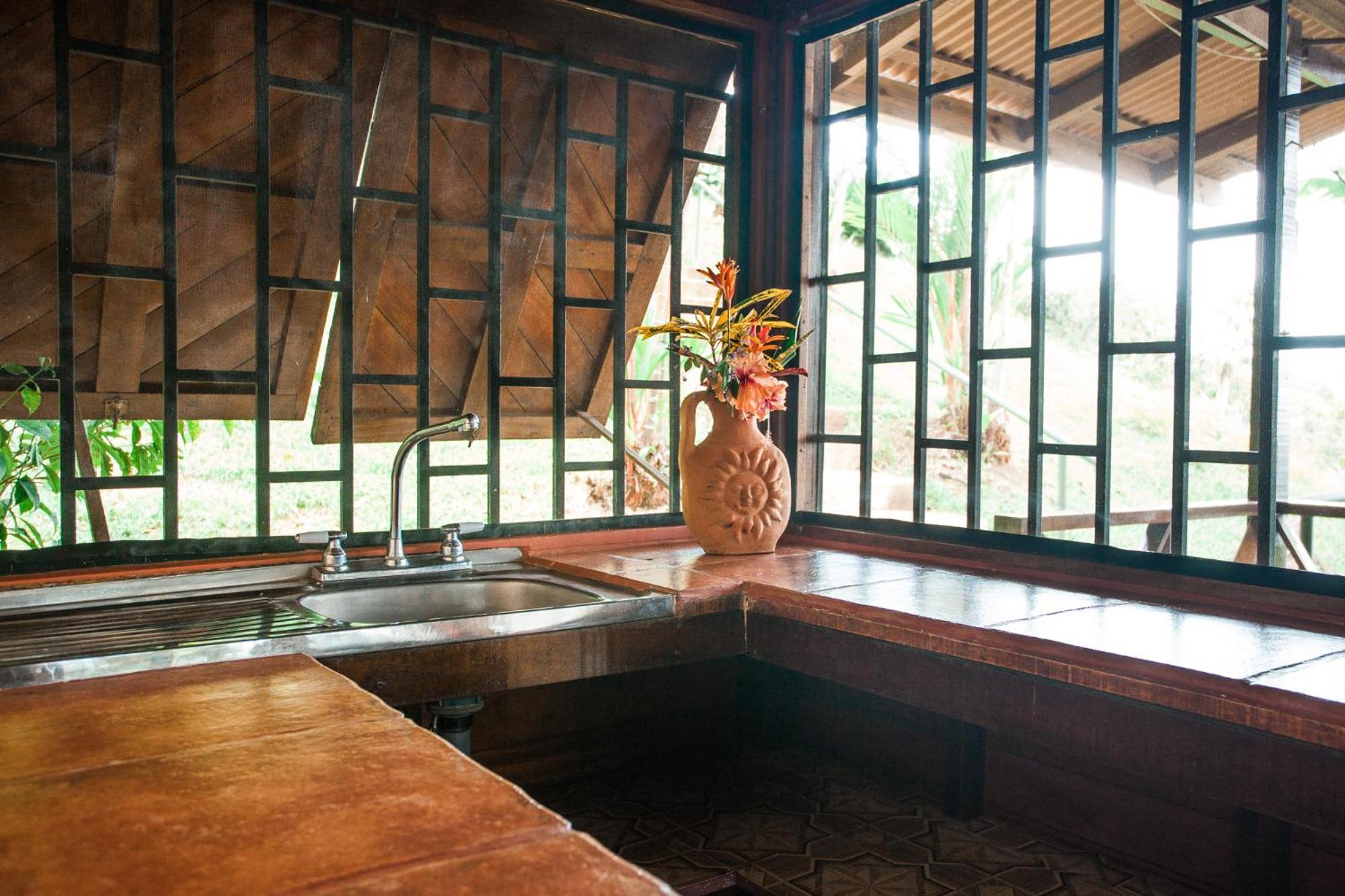 Pacific Edge Eco Lodge Dominical Dış mekan fotoğraf